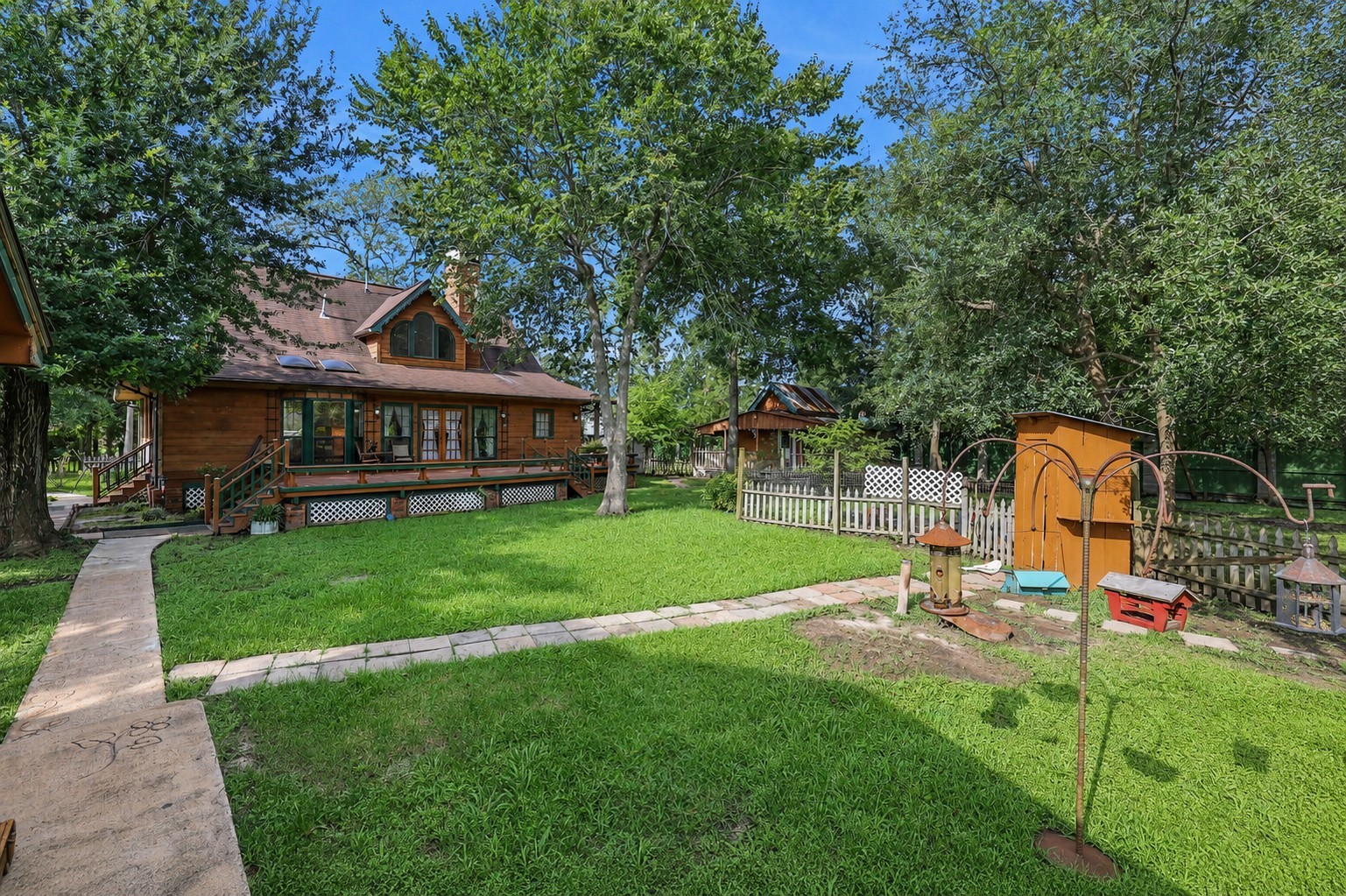 219 Harris Road Highlands, TX 77562 - Photo 4 of 49