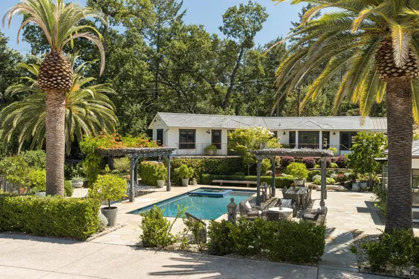 $12,000,000 | 400 Meadowood Lane, St. Helena, CA 94574