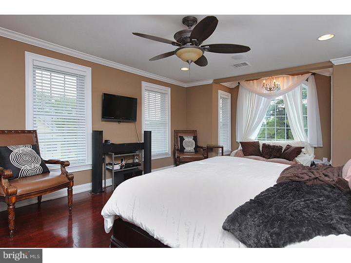 1126 Berkley Road Gibbstown, NJ 08027 - Photo 8 of 17 Gallery Image 8