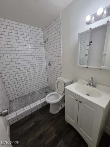 $1,200 | 1121 East Desert Inn Road, Unit 1, Las Vegas, NV 89109