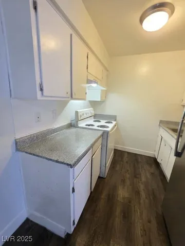 $1,200 | 1121 East Desert Inn Road, Unit 1, Las Vegas, NV 89109