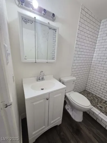 $1,200 | 1121 East Desert Inn Road, Unit 1, Las Vegas, NV 89109