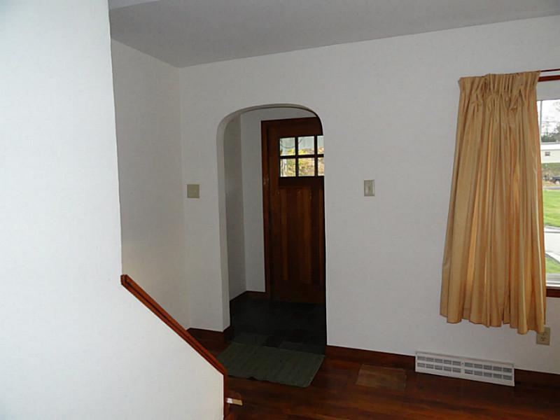 4015 Chieftan Road Irwin, PA 15642 - Photo 3 of 24 Entry/Foyer. The entry is 5 x4 and has slate flooring.
