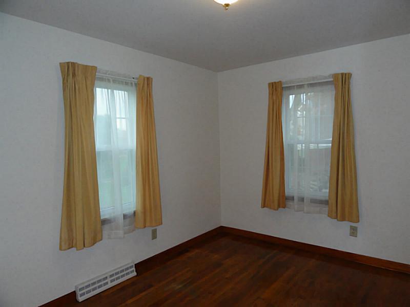4015 Chieftan Road Irwin, PA 15642 - Photo 8 of 24 Bedroom. Another first floor bedroom.