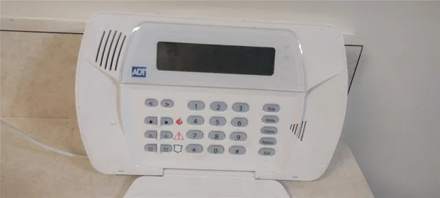 $325,000 | 14570 Southeast 96th Court, Summerfield, FL 34491