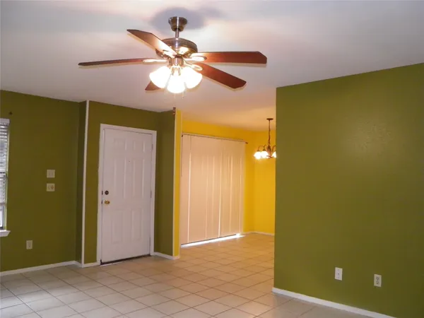 $1,700 | 2711 Grants Lake Boulevard, Unit 173Q, Sugar Land, TX 77479