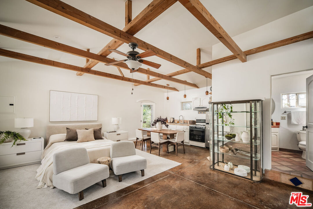 3450 Thacher Road Ojai, CA 93023 - Photo 17 of 33 a bedroom with furniture