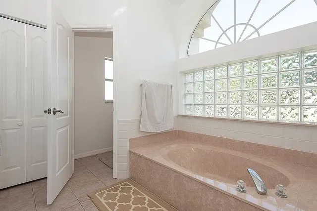 $392,000 | 23 Old Sunbeam Drive, South Daytona, FL 32119