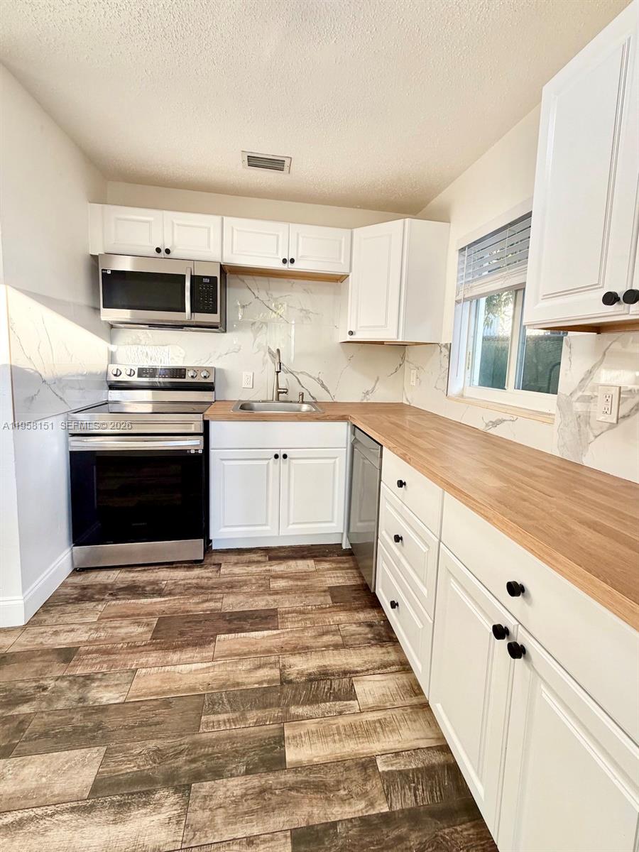 927 Southwest 12th Avenue, Unit 927 Miami, FL 33130 - Photo 6 of 19