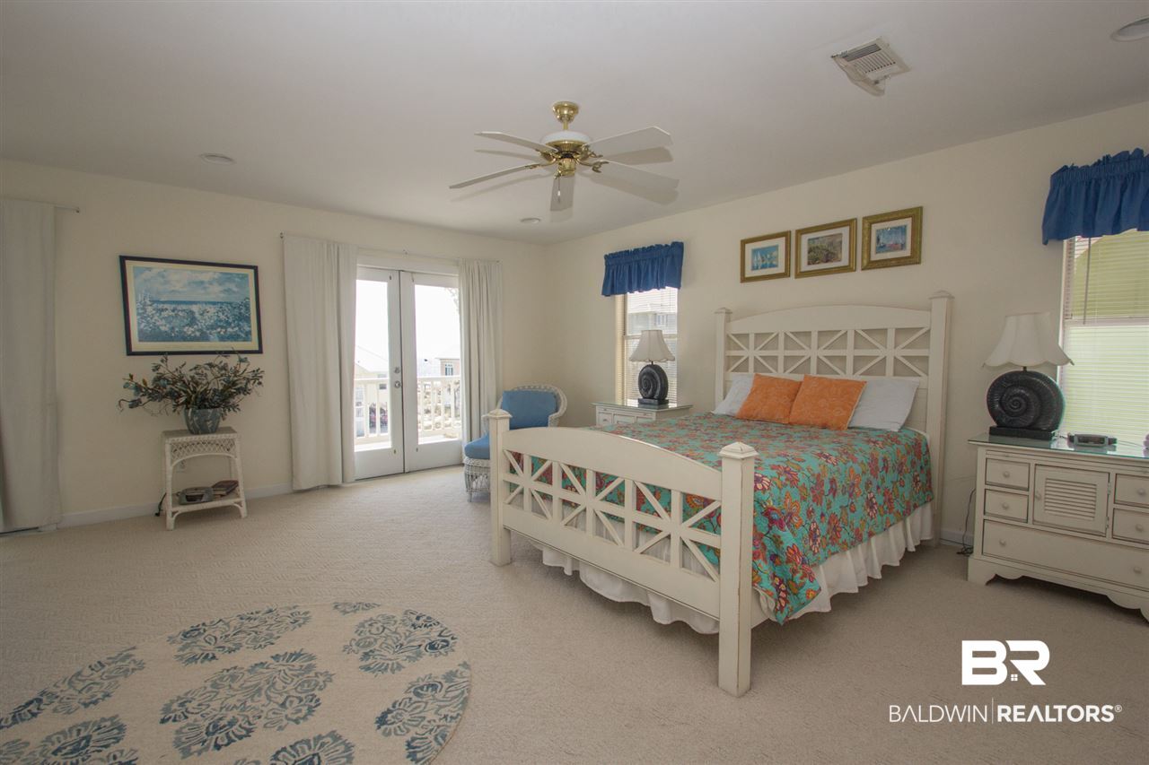 6085 South Sea Circle Gulf Shores, AL 36542 - Photo 24 of 47 Master upstairs