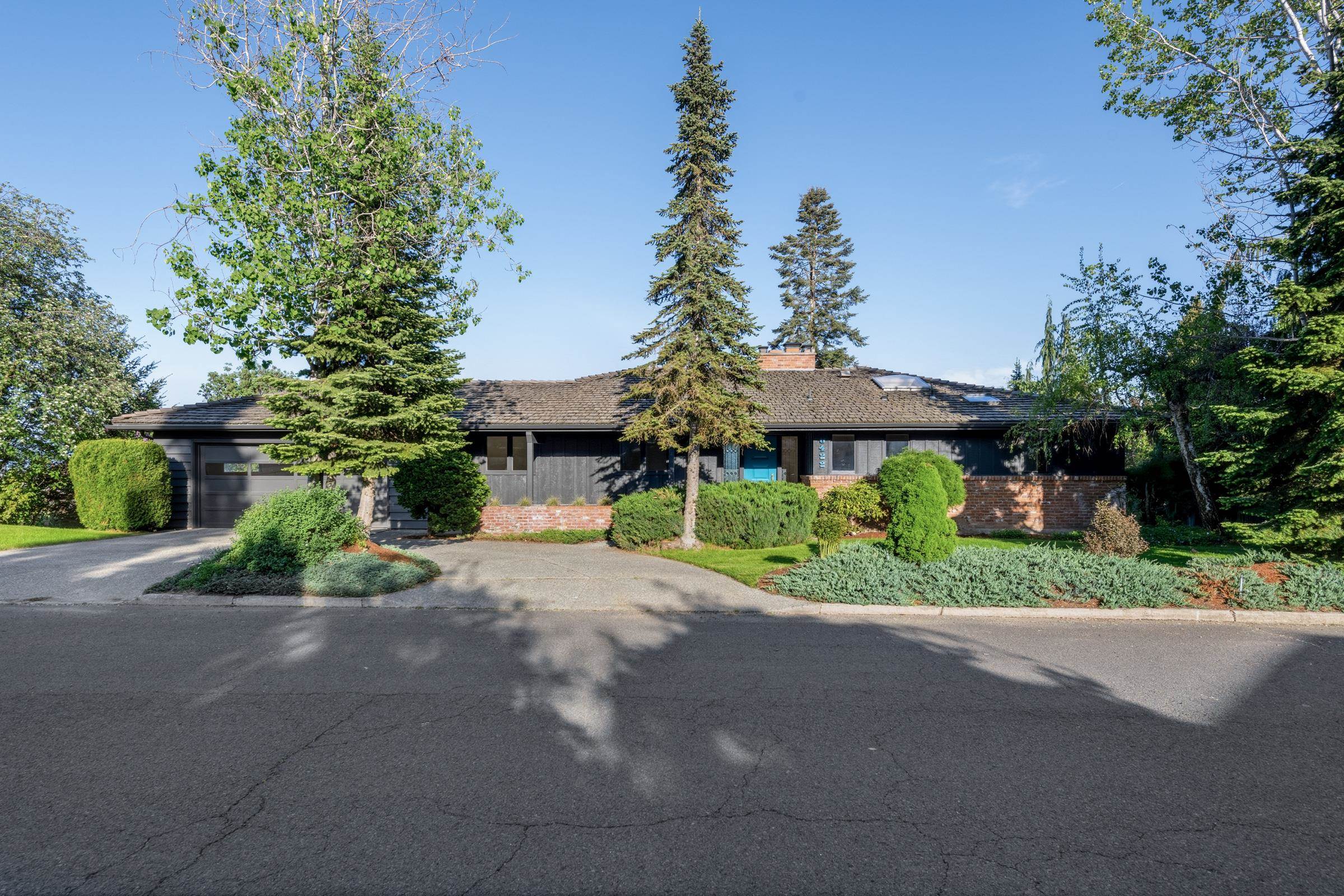 8422 North Northview Road Spokane, WA 99208 - Photo 2 of 50