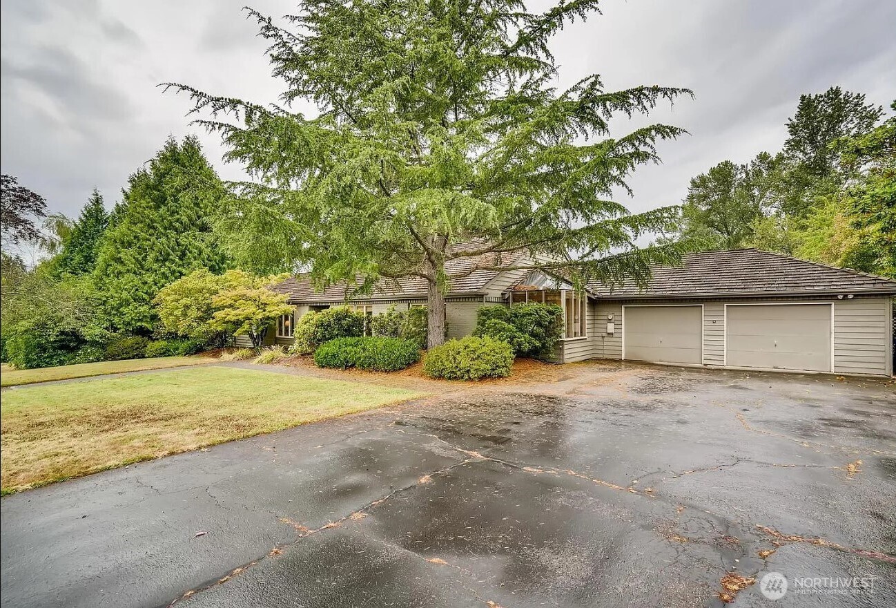8581 Hunts Point Lane Hunts Point, WA 98004 - Photo 16 of 40 Gallery Image 16