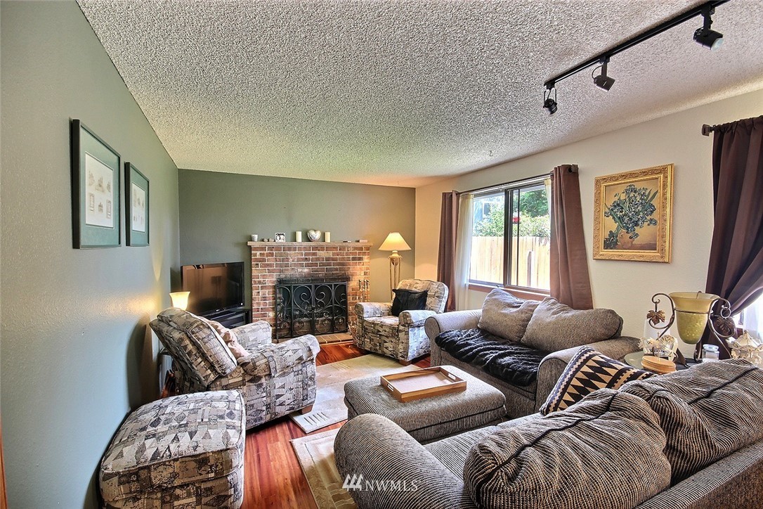 3611 Northeast 10th Court Renton, WA 98056 - Photo 11 of 20