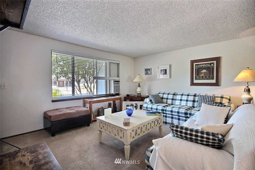 3611 Northeast 10th Court Renton, WA 98056 - Photo 5 of 20