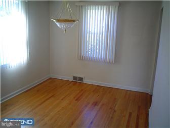 39 South Malin Road Broomall, PA 19008 - Photo 2 of 9 Gallery Image 2