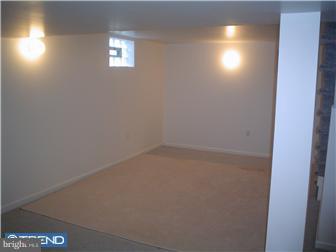 39 South Malin Road Broomall, PA 19008 - Photo 7 of 9 Gallery Image 7