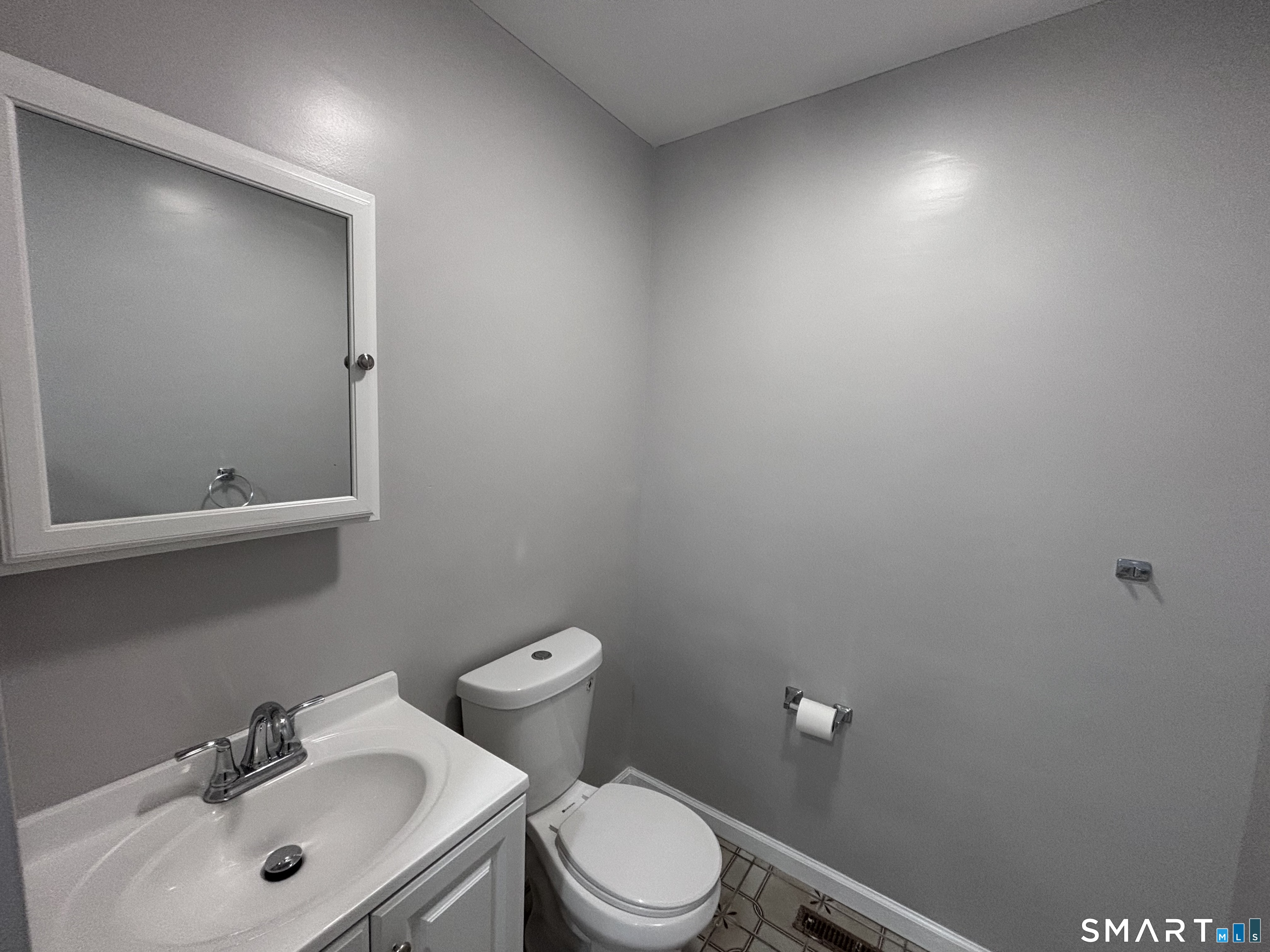 409 Oak Avenue Torrington, CT 06790 - Photo 15 of 17