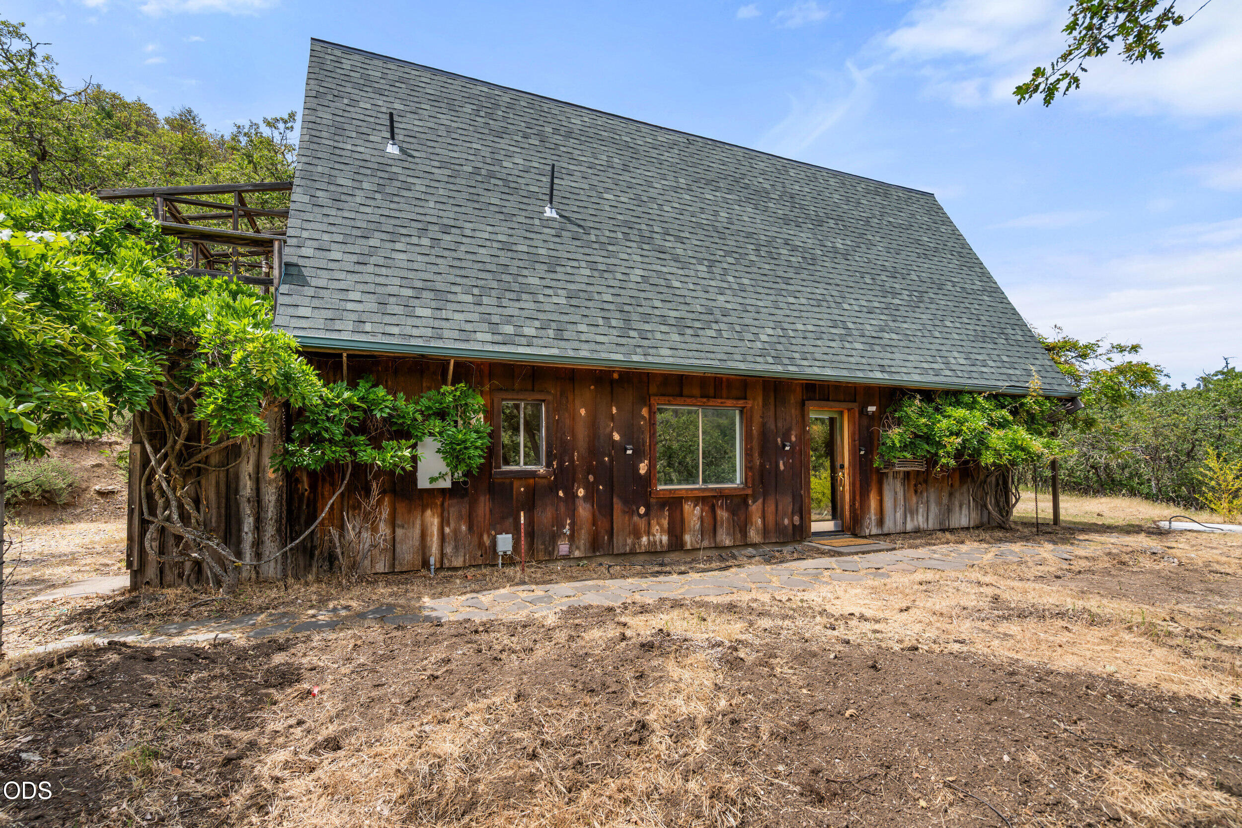 4770 Andrews Road Medford, OR 97501 - Photo 3 of 41 4_4770-andrews-rd -04