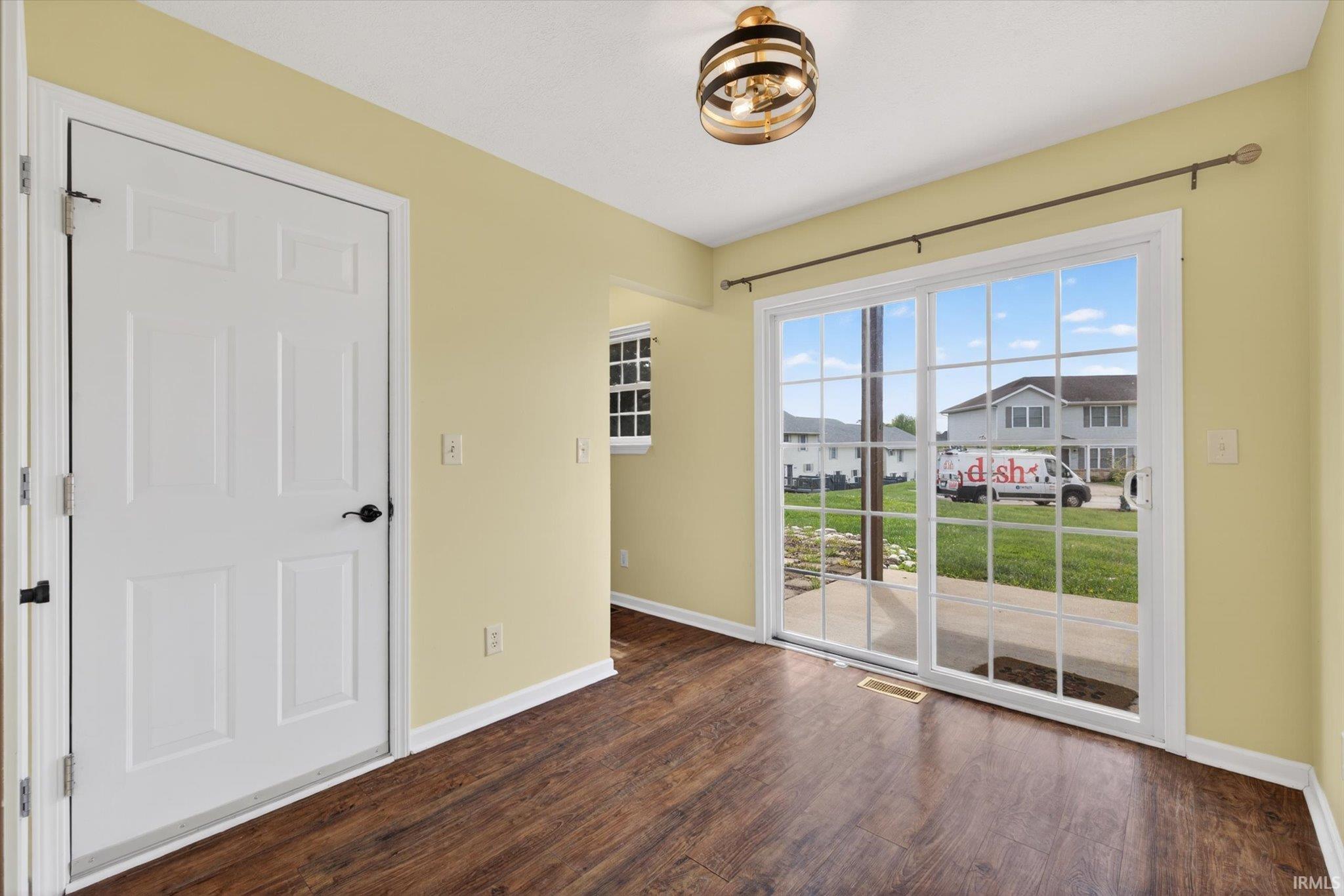3850 South Cramer Circle Bloomington, IN 47403 - Photo 12 of 33