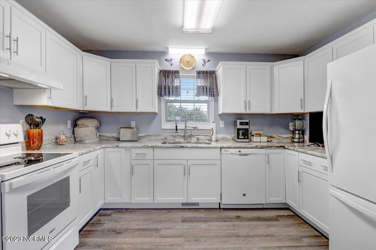 515 Club Knolls Road Dudley, NC 28333 - Photo 8 of 29 16-515 Club Knolls-16