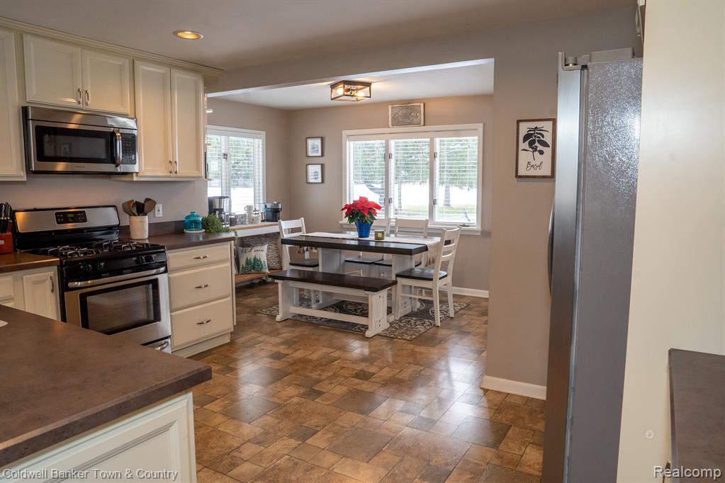 5735 North Fowlerville Road Fowlerville, MI 48836 - Photo 15 of 56 Gallery Image 15