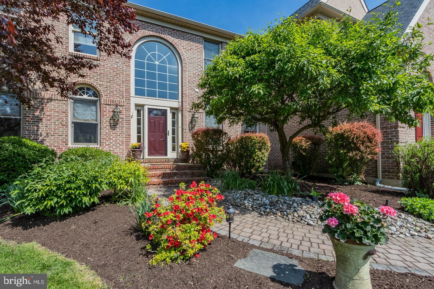 1423 Hampton Drive Downingtown, PA 19335 - Photo 2 of 26