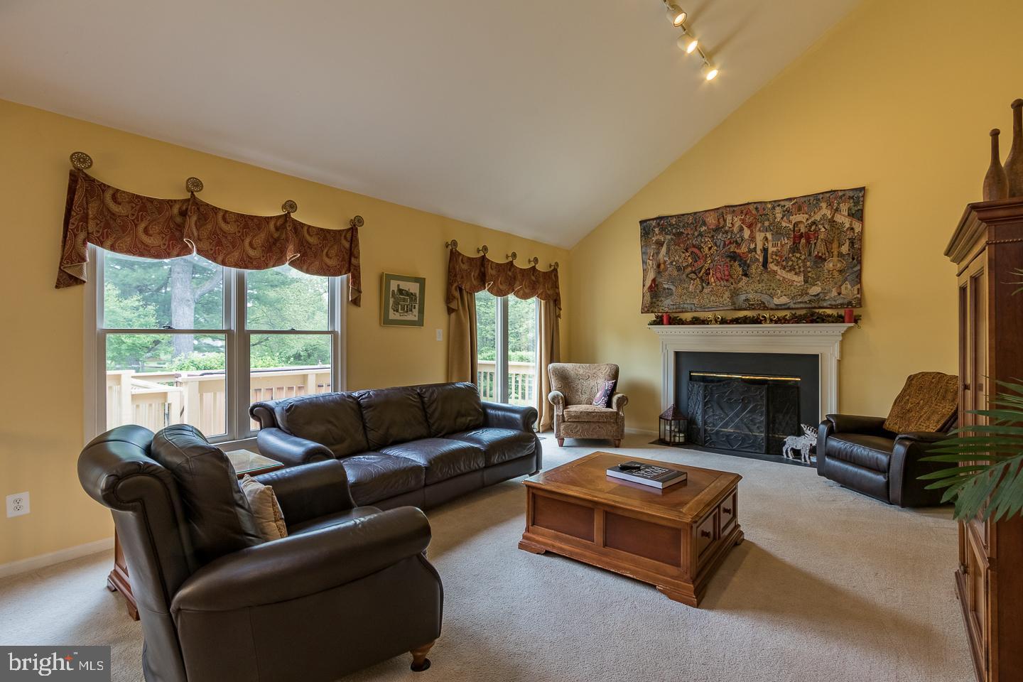 1423 Hampton Drive Downingtown, PA 19335 - Photo 9 of 26