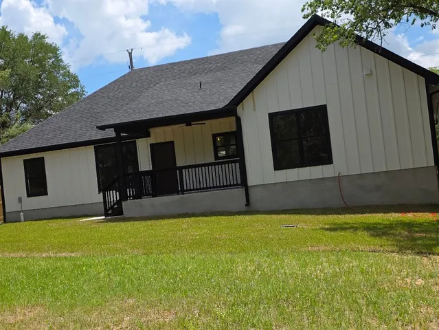 $369,900 | 110 Kikipua, Bastrop, TX 78602