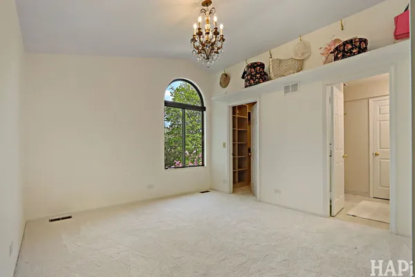 $925,000 | 897 Longmeadow Court, Unit 1044, Lake Barrington, IL 60010