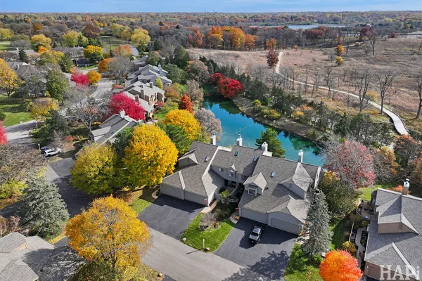 $925,000 | 897 Longmeadow Court, Unit 1044, Lake Barrington, IL 60010