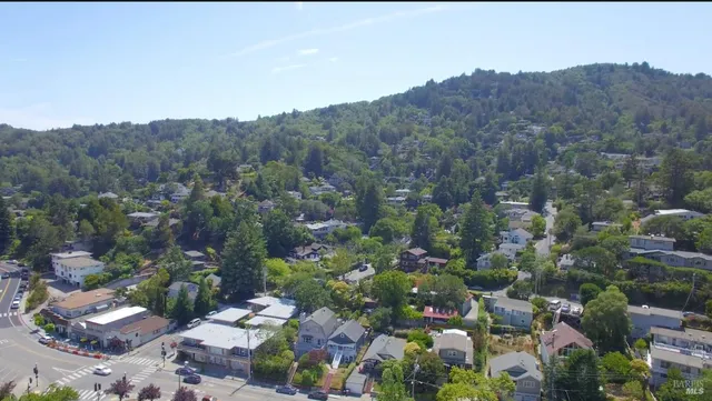 $1,995,000 | 33 Montecito Avenue, Corte Madera, CA 94925