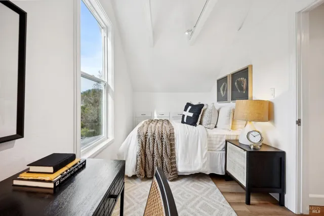 $1,995,000 | 33 Montecito Avenue, Corte Madera, CA 94925