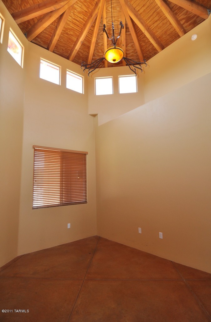 4725 West Gates Pass Road Tucson, AZ 85745 - Photo 8 of 28 Gallery Image 8