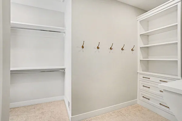 $1,788,000 | 14805 Crst Vw Court, South Haven, MI 49090