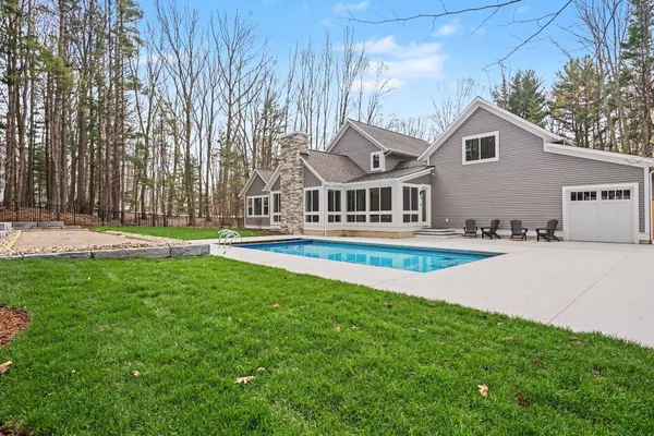 $1,788,000 | 14805 Crst Vw Court, South Haven, MI 49090