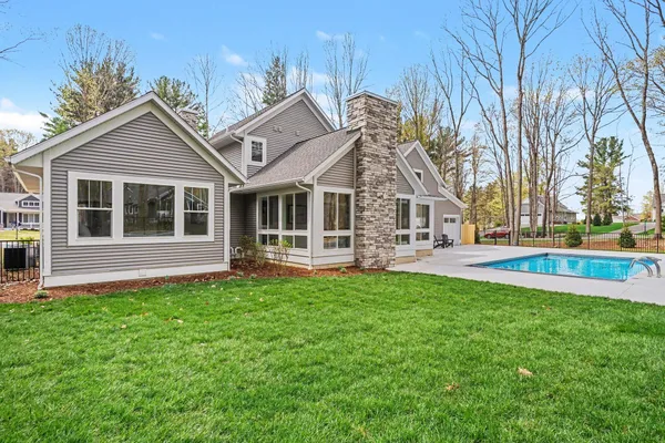 $1,788,000 | 14805 Crst Vw Court, South Haven, MI 49090