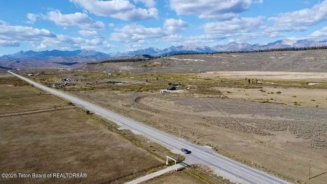 $1,200,000 | Lot 2 Knori Minor Subdivision, Bondurant, WY 82922