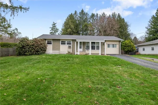 $209,500 | 7 Hemlock Drive, Greenville, PA 16125