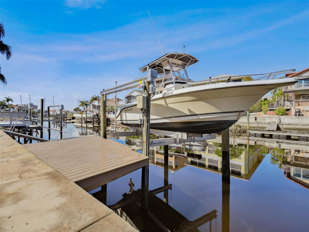 6241 Bayside Drive New Port Richey, FL 34652 - Photo 6 of 95