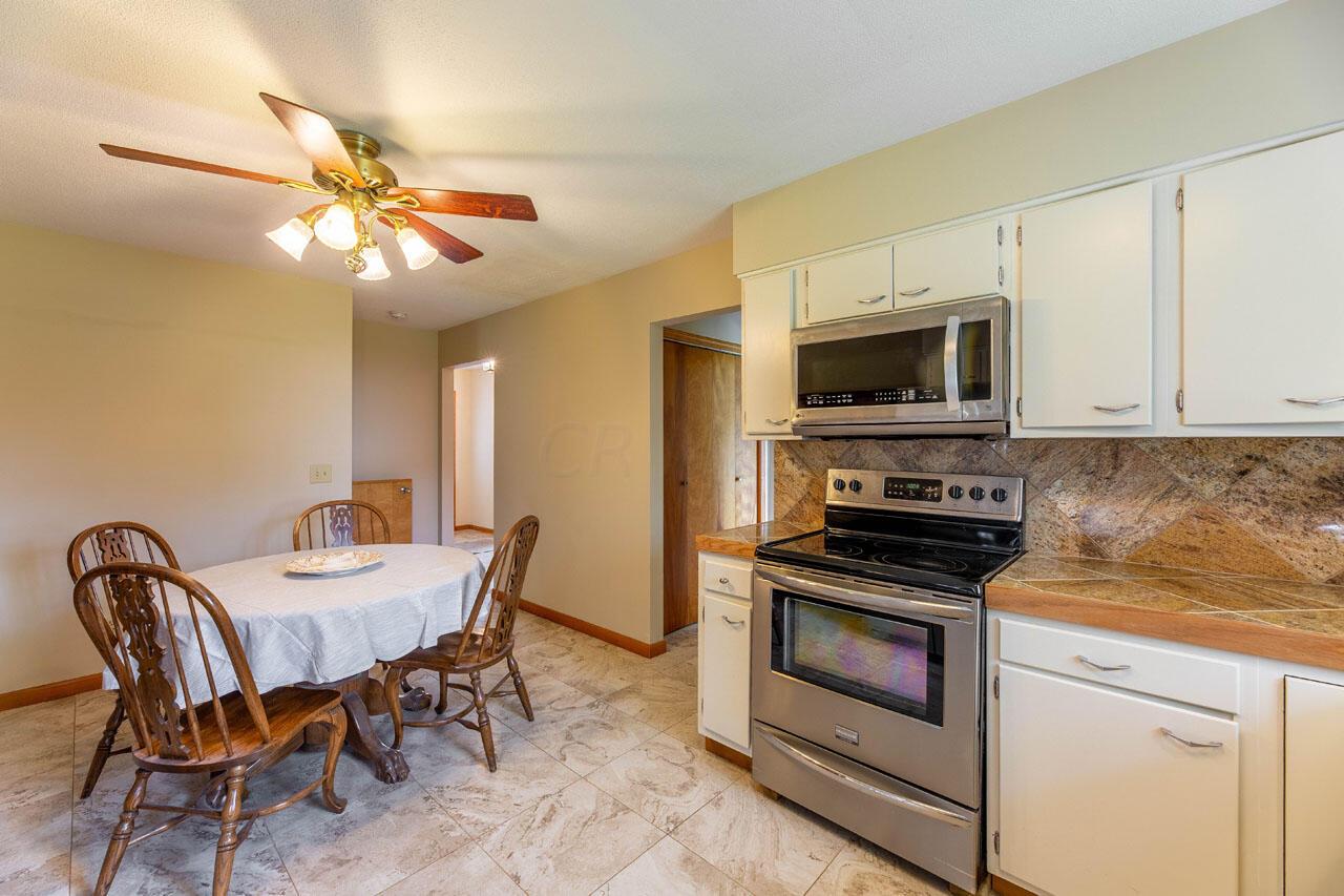 7782 Maxtown Road Westerville, OH 43082 - Photo 17 of 43 7782 Maxtown Rd (16 of 52)