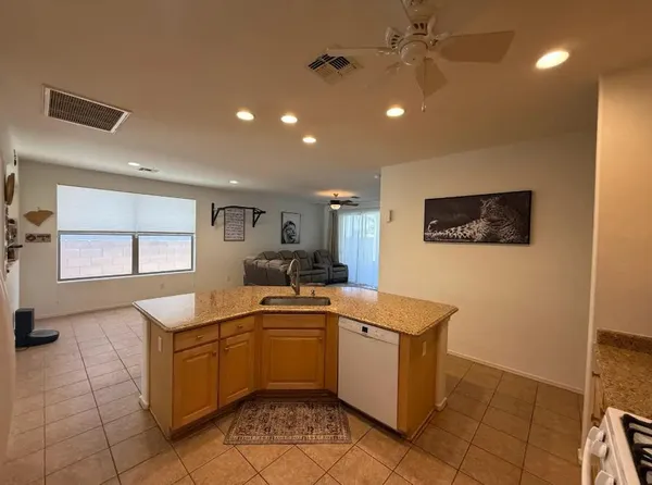 $2,500 | 3038 West Trapanotto Road, Phoenix, AZ 85086