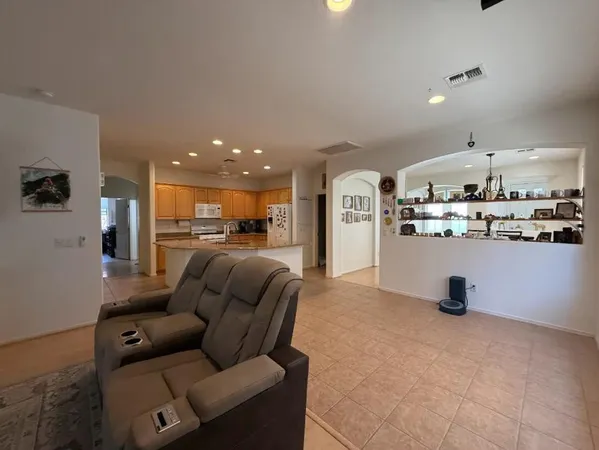 $2,500 | 3038 West Trapanotto Road, Phoenix, AZ 85086