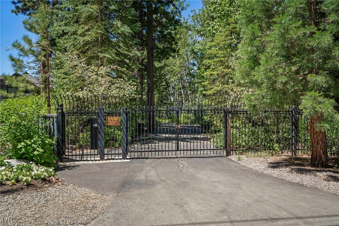 1575 Pine Cone Circle Incline Village, NV 89451 - Photo 34 of 37 Gate to Private Beach