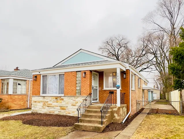 $259,900 | 14227 Woodlawn Avenue, Dolton, IL 60419