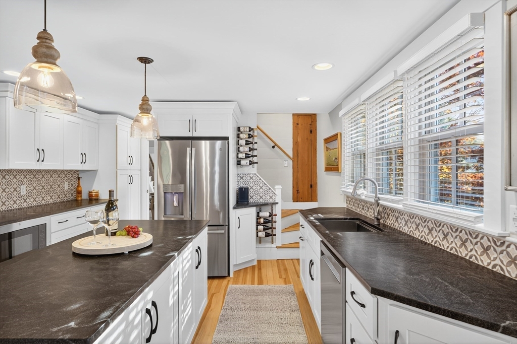 112 Main Street Yarmouth, MA 02675 - Photo 20 of 42