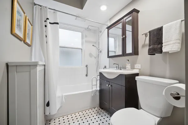 $739,900 | 283 North Michigan Street, Elmhurst, IL 60126