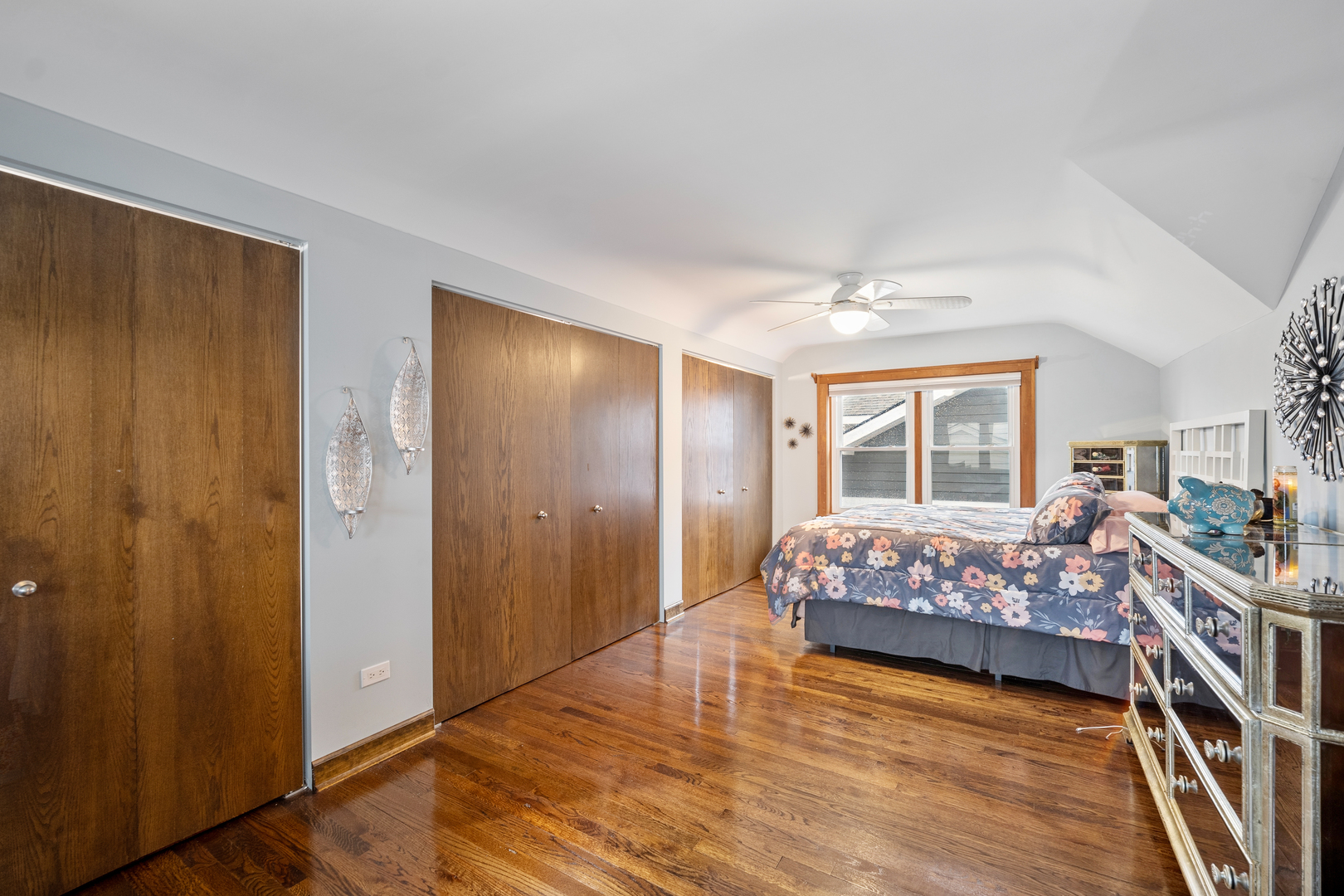 283 North Michigan Street Elmhurst, IL 60126 - Photo 13 of 35