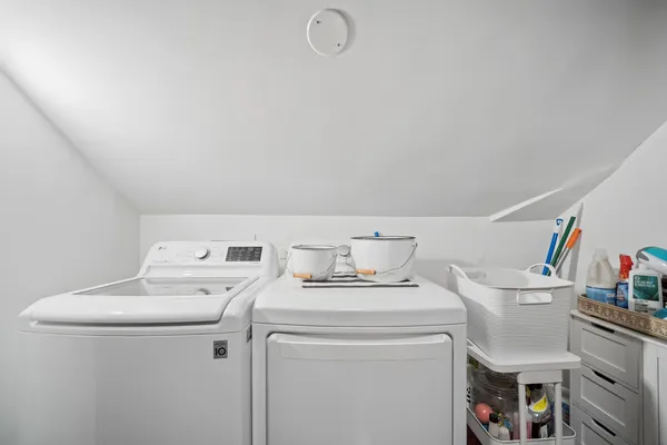 $739,900 | 283 North Michigan Street, Elmhurst, IL 60126