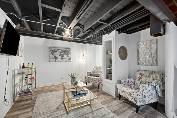 $739,900 | 283 North Michigan Street, Elmhurst, IL 60126