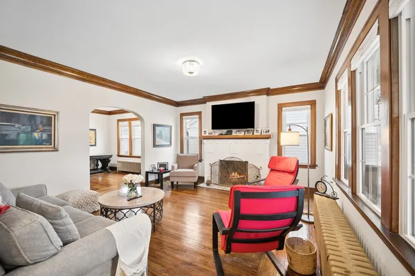 $739,900 | 283 North Michigan Street, Elmhurst, IL 60126